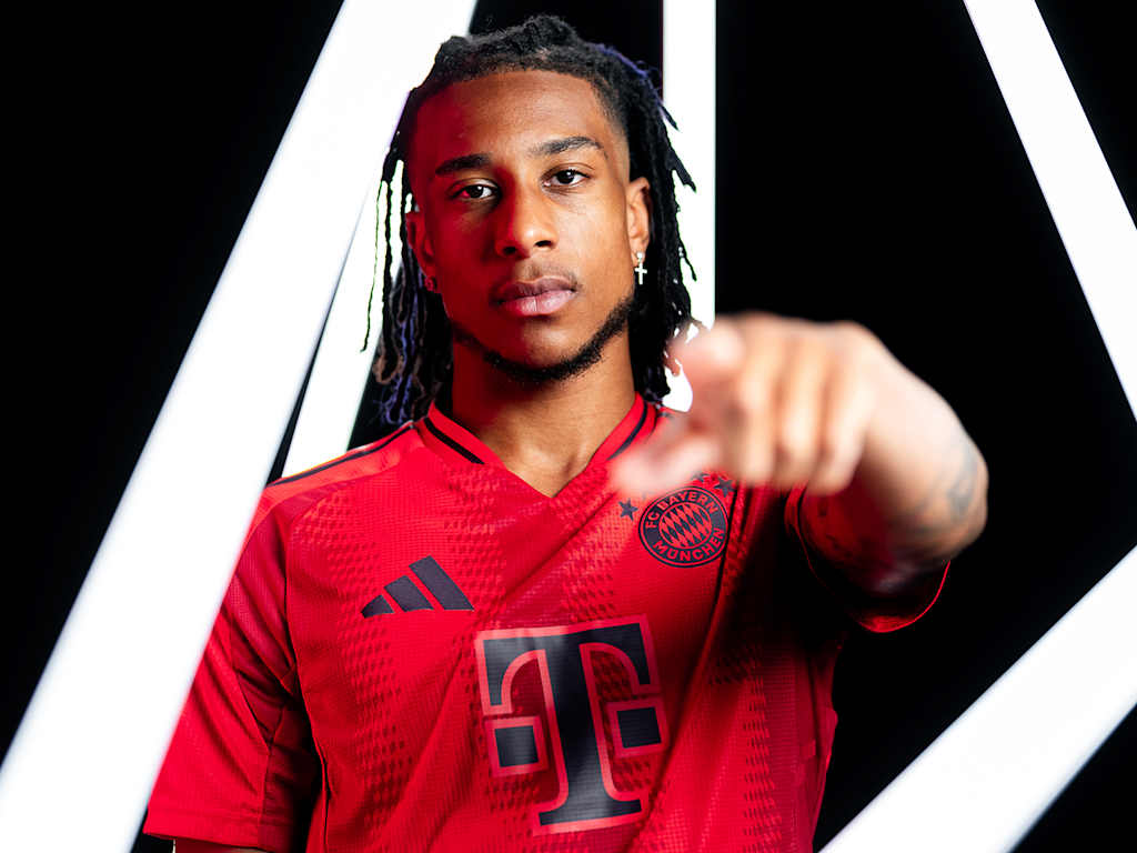 Michael Olise FC Bayern