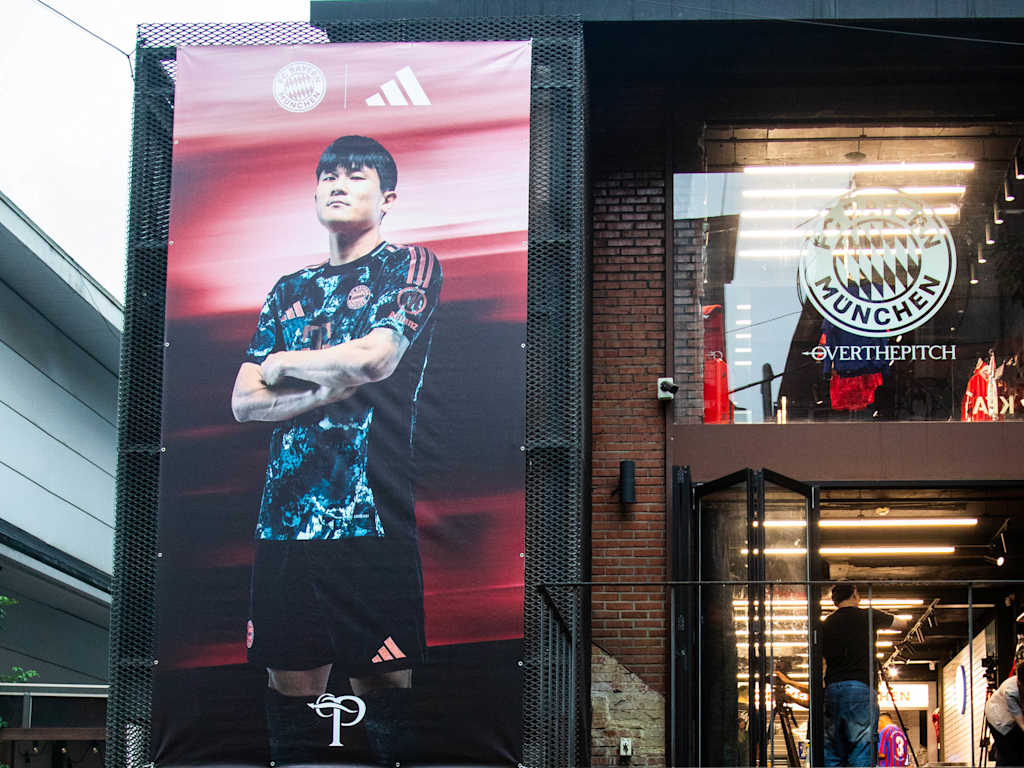 Der FC Bayern Pop-Up Store mit "Over The Pitch" in Seoul.