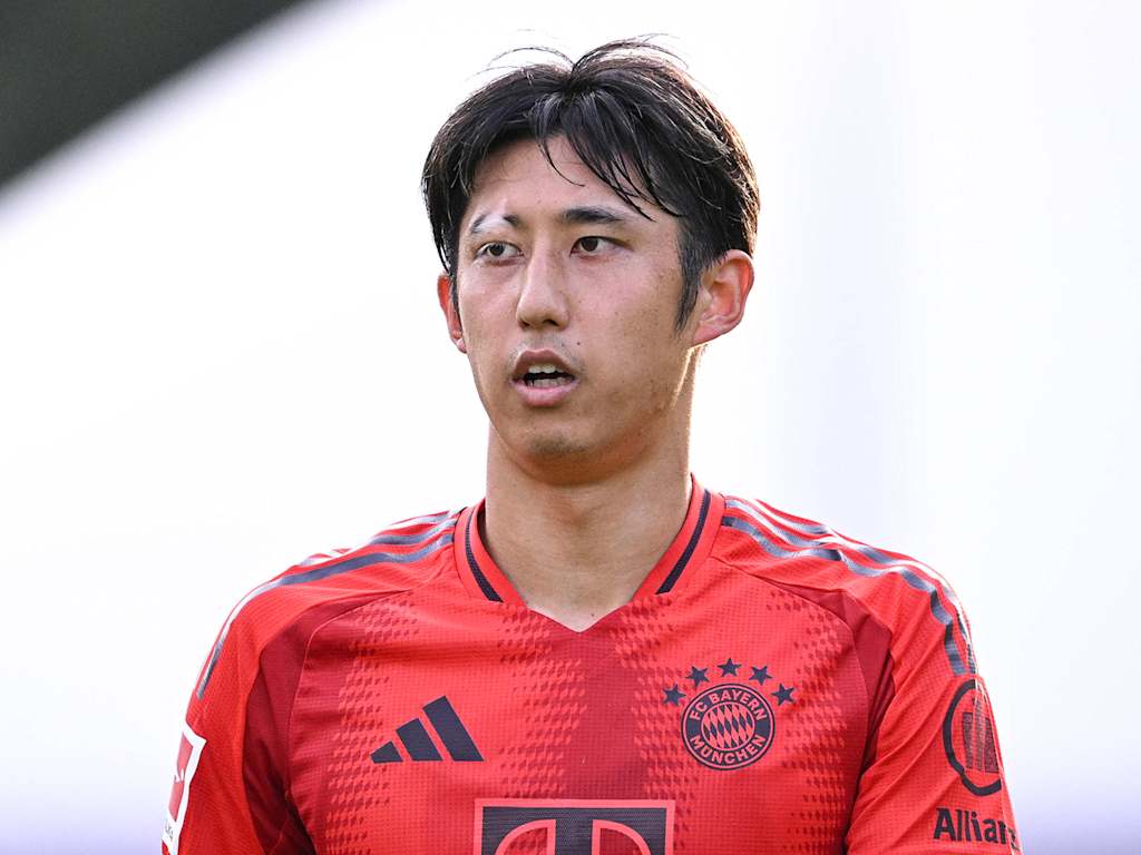Hiroki Ito im Testspiel des FC Bayern beim 1. FC Düren