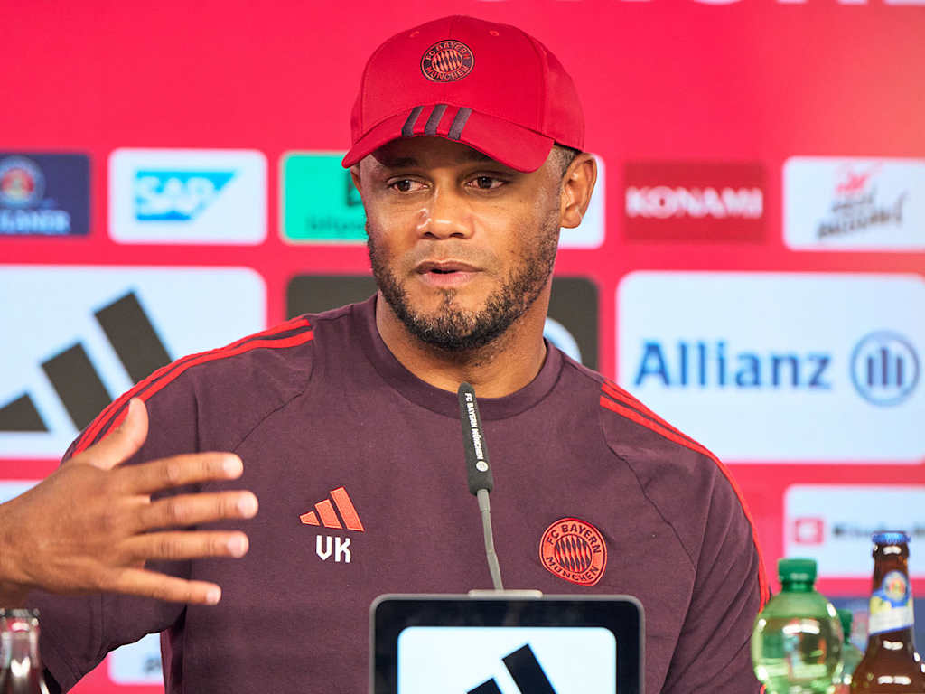 Vincent Kompany auf der Pressekonferenz