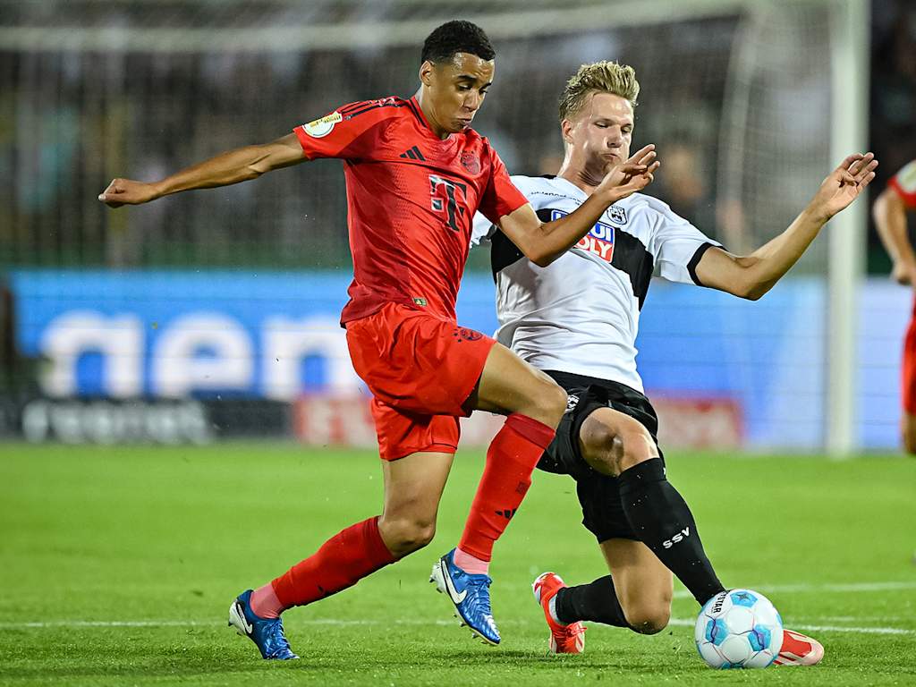 Spielszene aus dem DFB-Pokalspiel SSV Ulm 1846 - FC Bayern