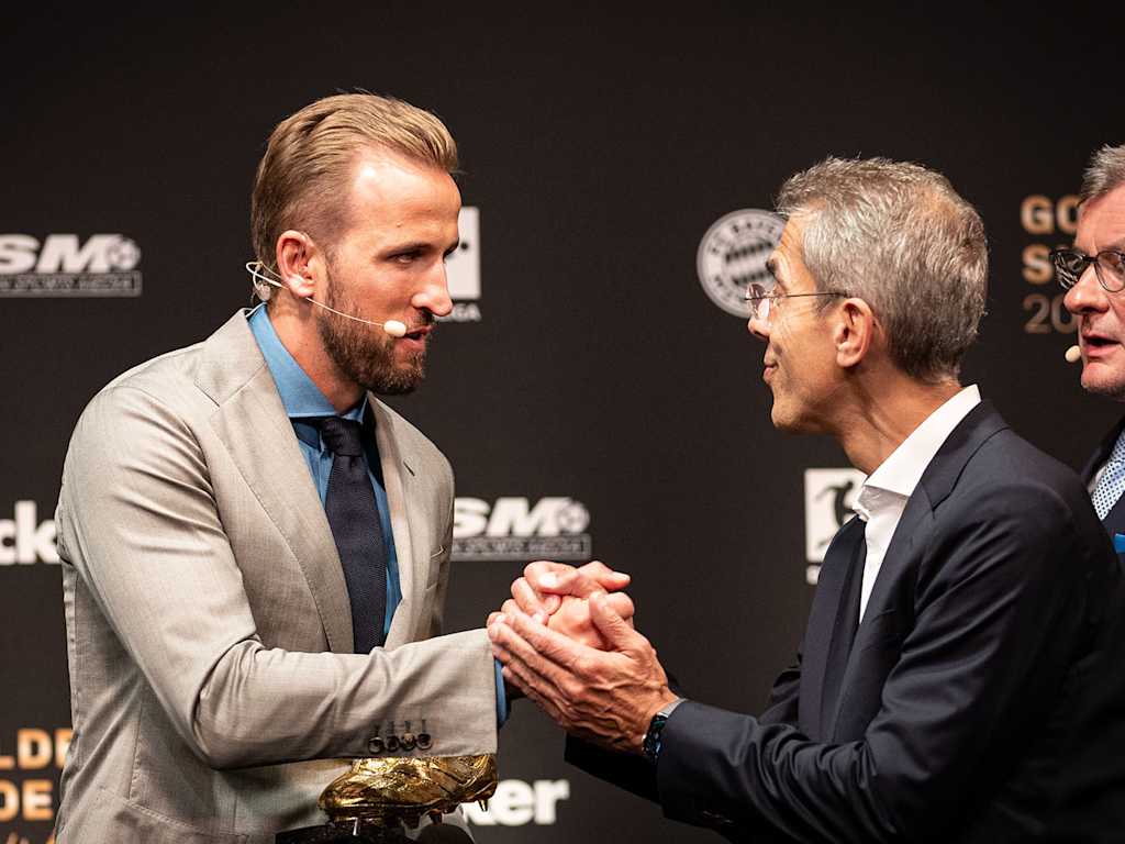 Harry Kane recibió el martes la Bota de Oro