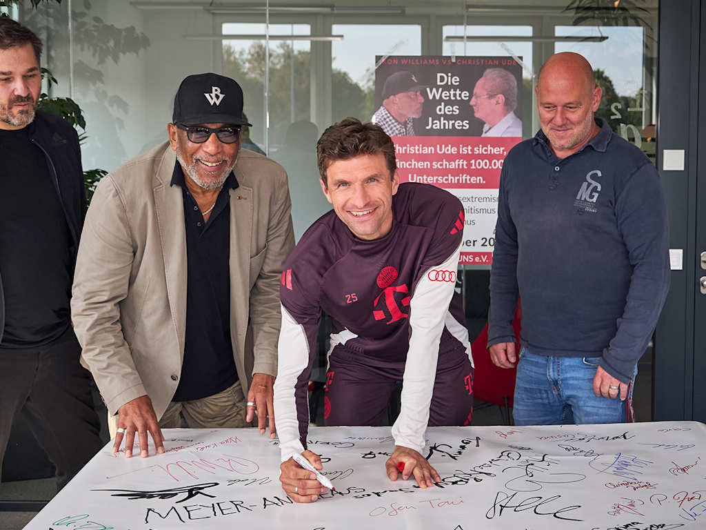 FC Bayern's Thomas Müller takes part in a petition against right-wing extremism, antisemitism, racism, hatred and hate speech.