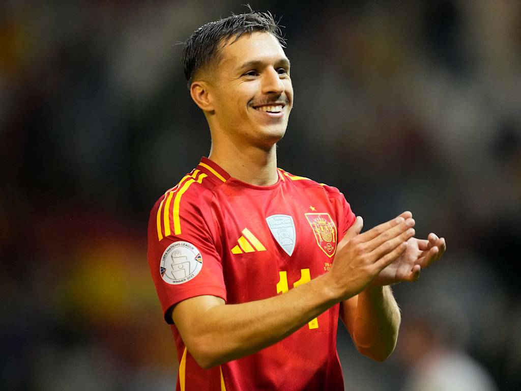 Bryan Zaragoza im Trikot der spanischen Nationalmannschaft