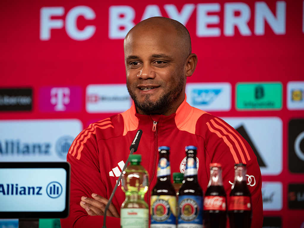FC Bayern-Trainer Vincent Kompany im Pressetalk