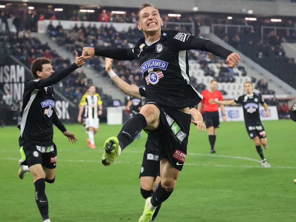 Lovro Zvonarek bejubelt sein Tor gegen den LASK