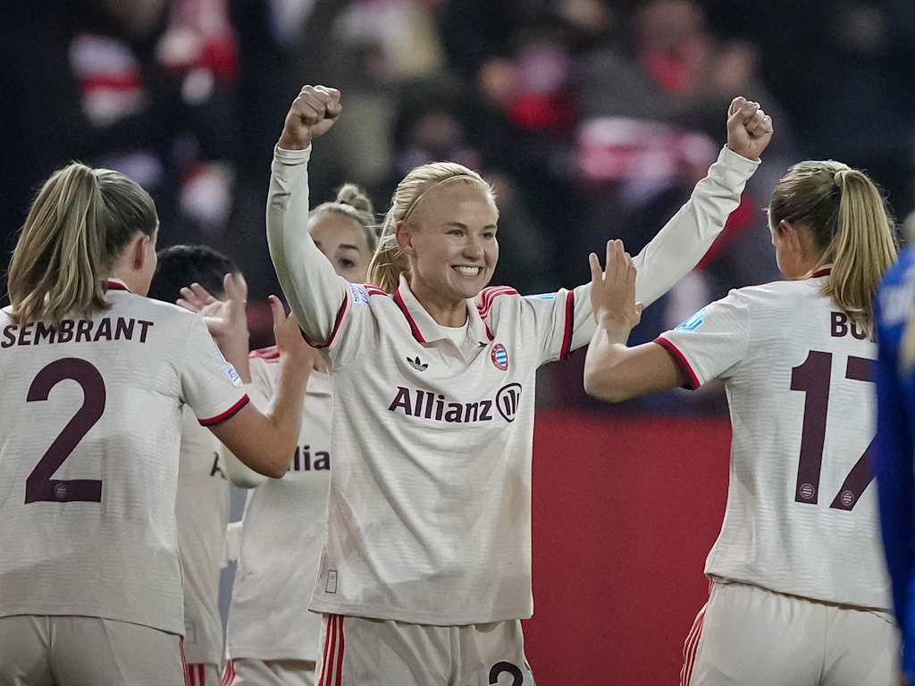Pernille Harder celebrates in FC Bayern Women's home match against Vålerenga