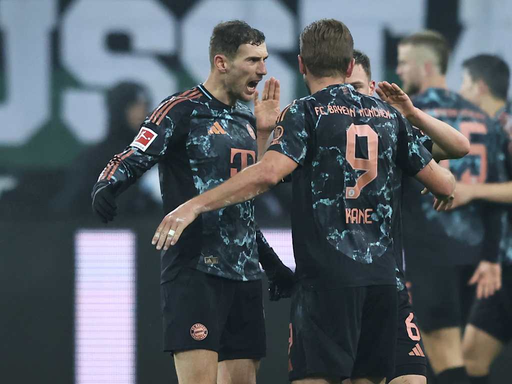 Leon Goretzka und Harry Kane bejubeln ein Tor gegen Gladbach
