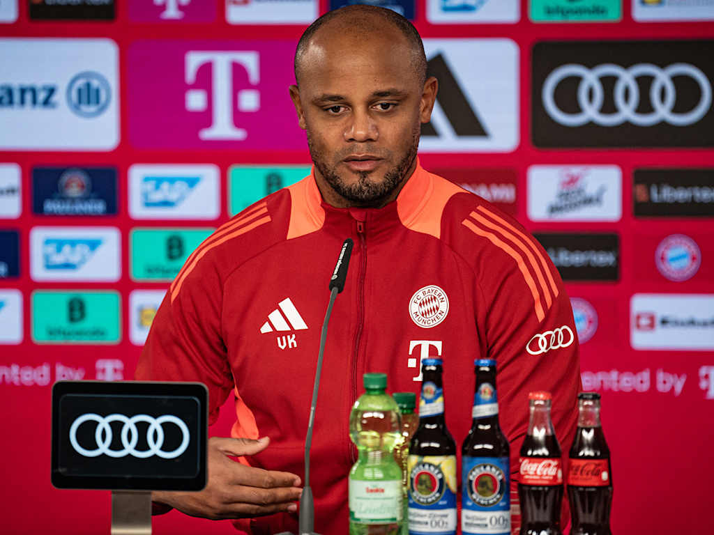 Vincent Kompany spricht im Pressetalk des FC Bayern
