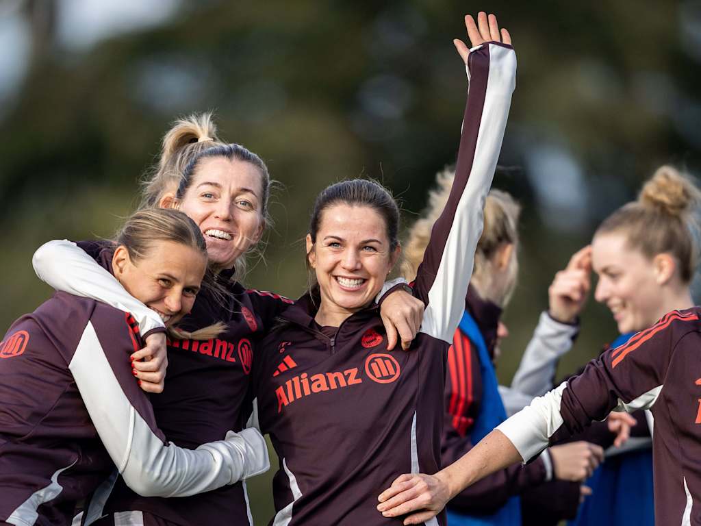 Klara Bühl, Linda Sembrant, Tuva Hansen, Sarah Zadrazil FC Bayern Women