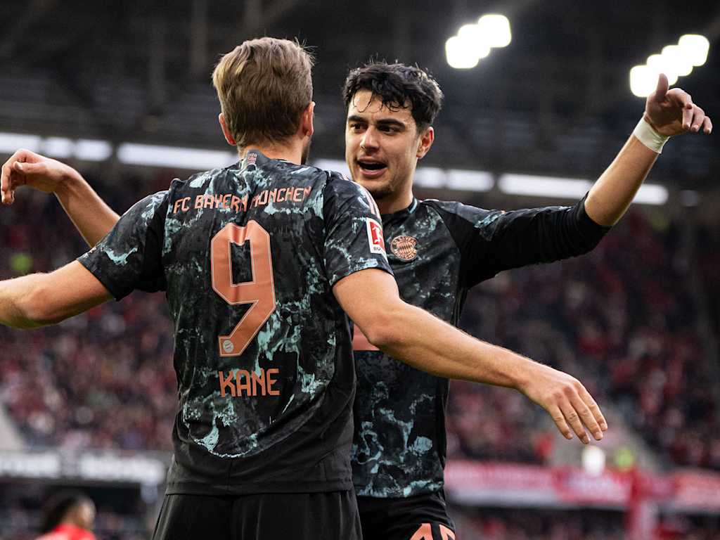 Minjae Kim und Joshua Kimmich beim Spiel des FC Bayern in Freiburg