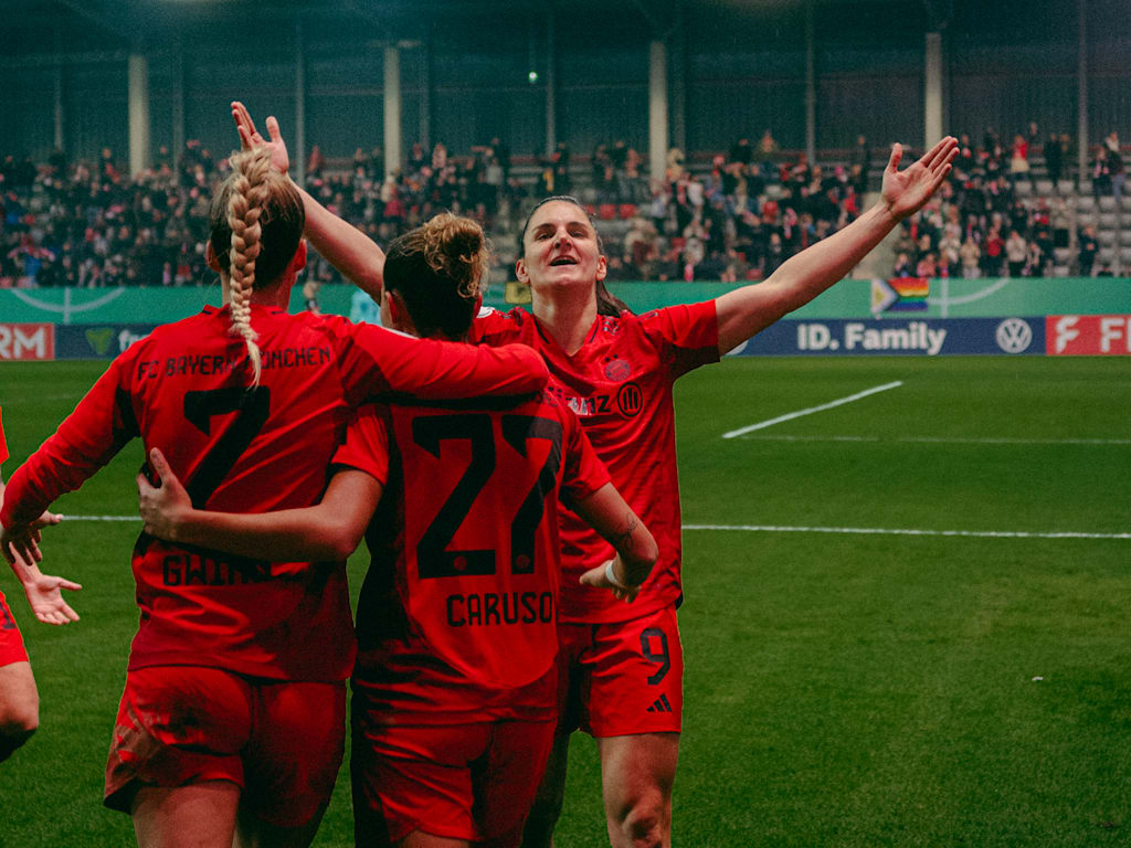 FC Bayern Women Julia Zigiotti, Giulia Gwinn, Arianna Caruso, Jovana Damnjanovic, Eintracht Frankfurt