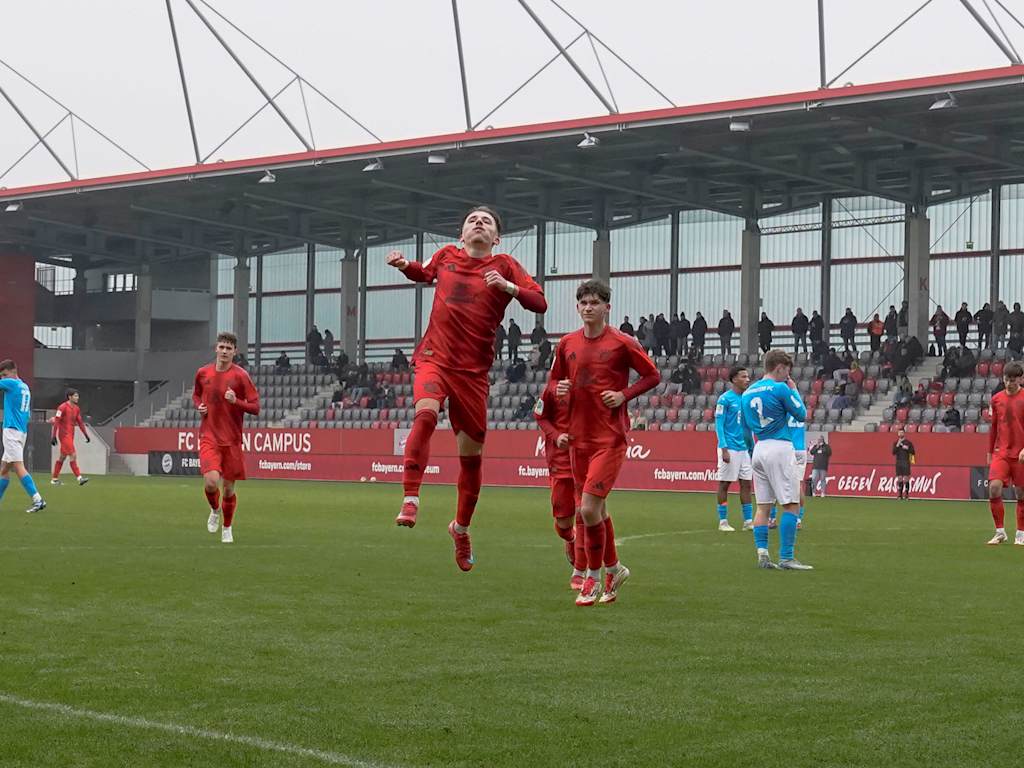 Lennart Karl jubelt nach seinem Treffer.