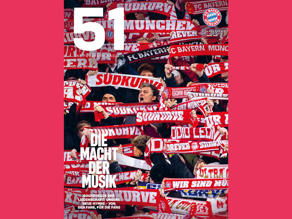 Cover des Mitgliedermagazins 51 Ausgabe März 2025, Tenor Jonas Kaufmann singt in der Südkurve umringt von Bayern-Fans