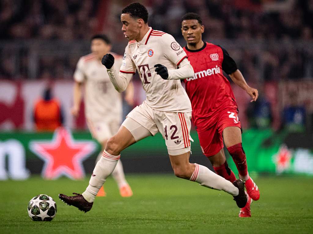 Spielszene aus FC Bayern - Bayer 04 Leverkusen