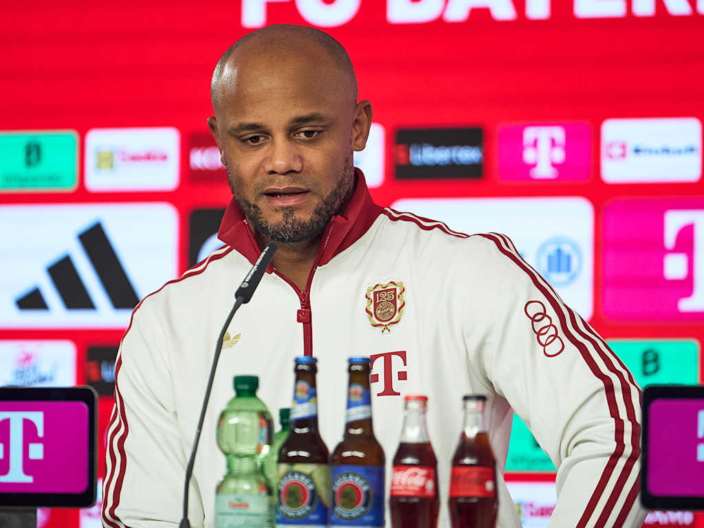Vincent Kompany spricht im Presetalk des FC Bayern
