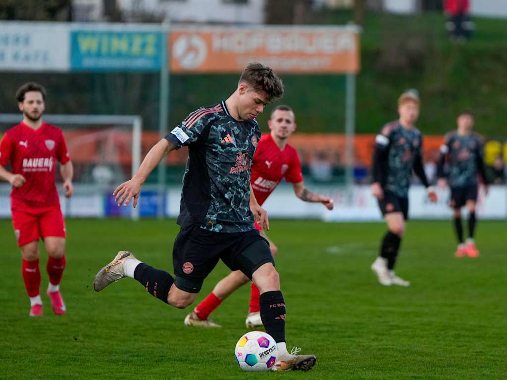Spieler Maximilian Wagner im Spiel der FC Bayern Amateure beim TSV Buchbach.