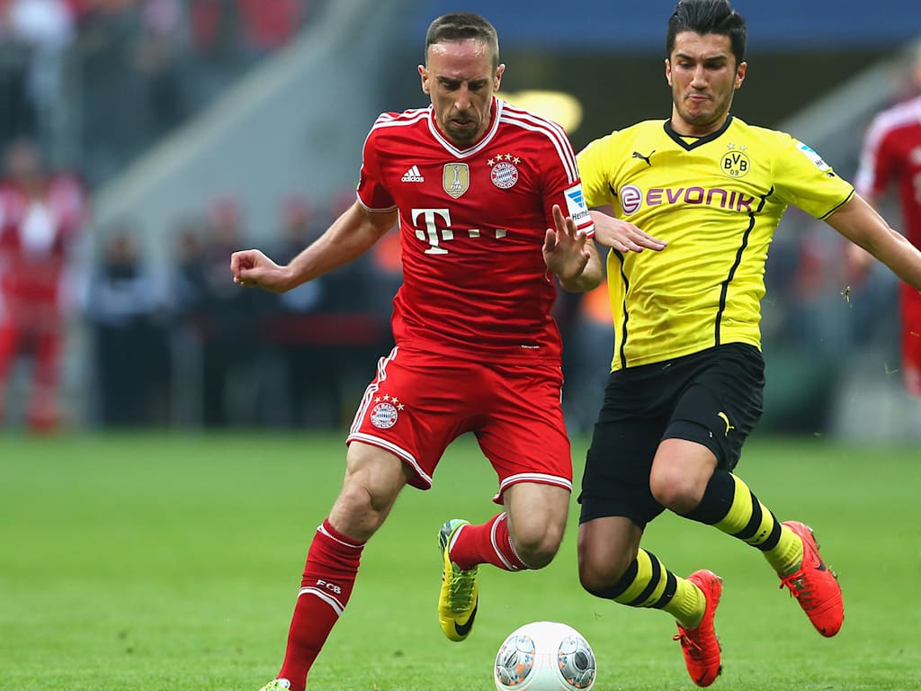 Duelo entre Franck Ribéry (FC Bayern) y Nuri Sahin (Bor. Dortmund)