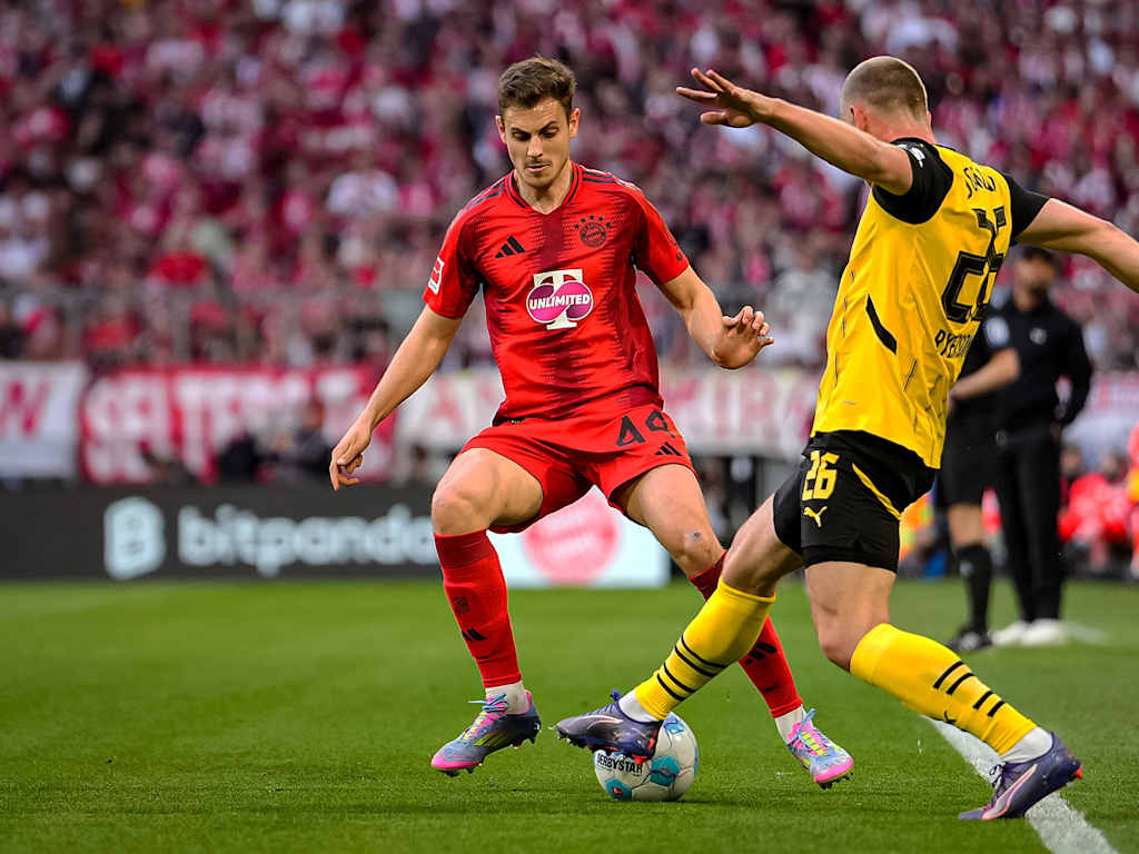 Jugada partido Bundesliga FC Bayern vs. Borussia Dortmund