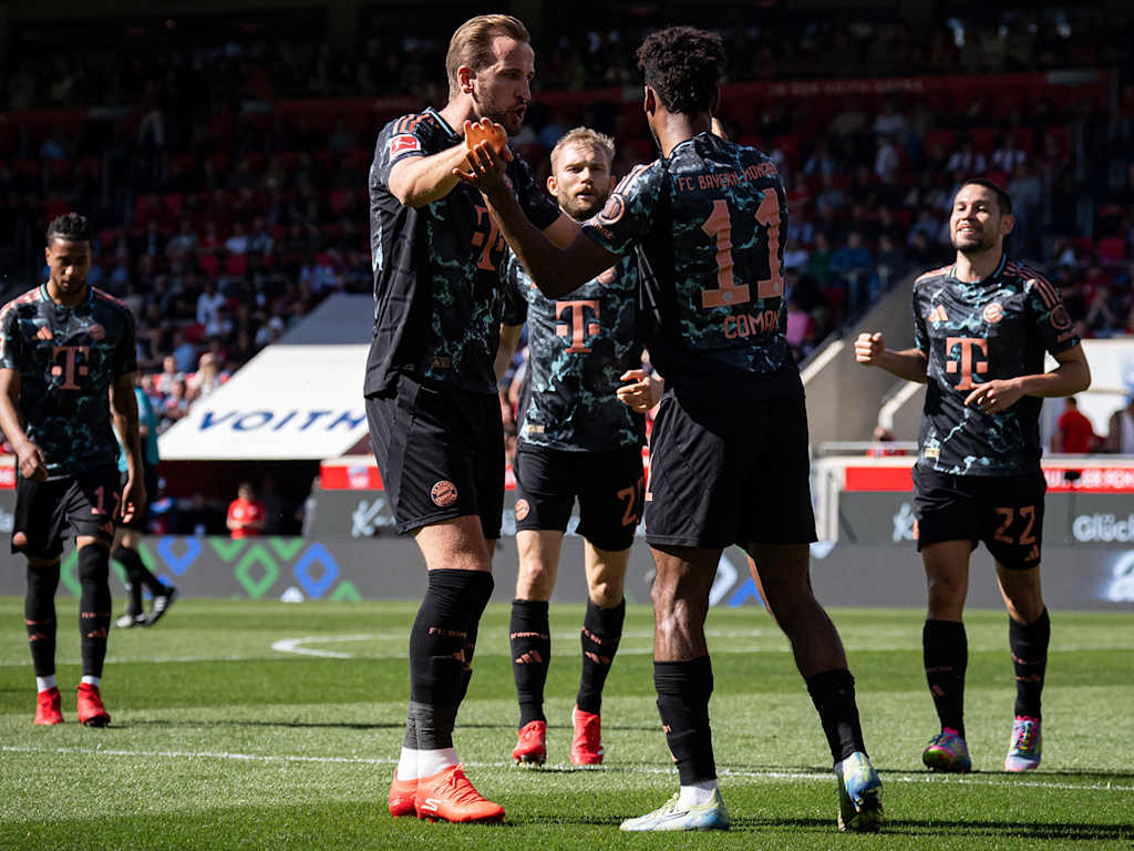 Harry Kane and Kingsley Coman celebrating against Heidenheim
