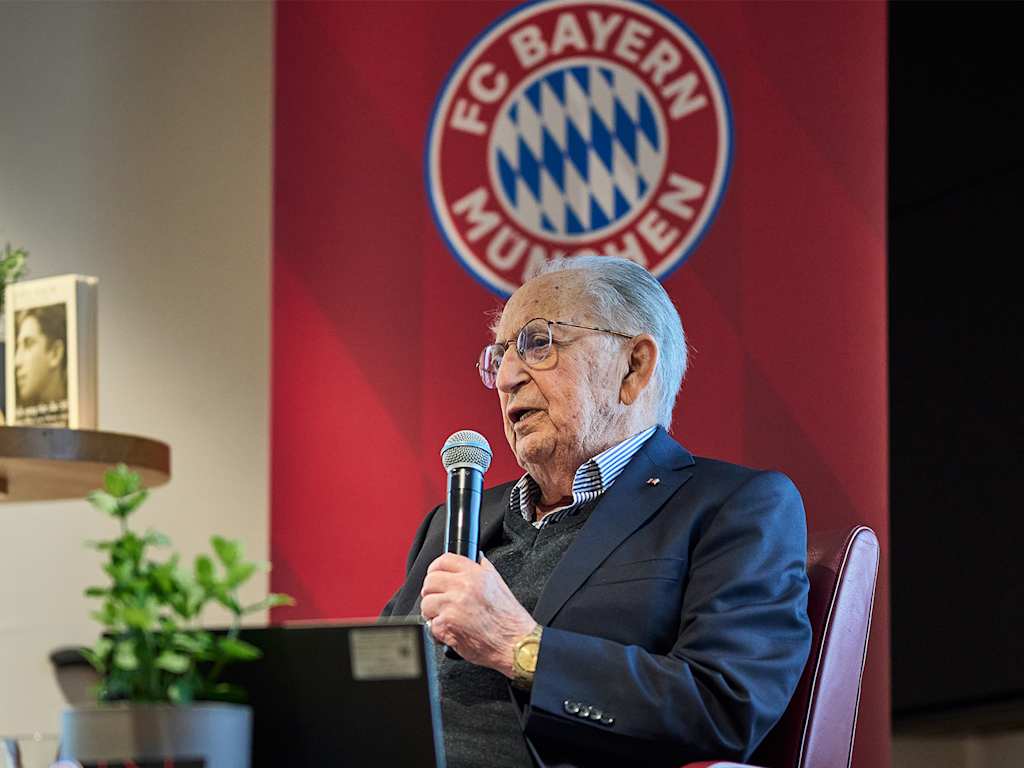 Holocaust survivor Abba Naor gives a talk at FC Bayern