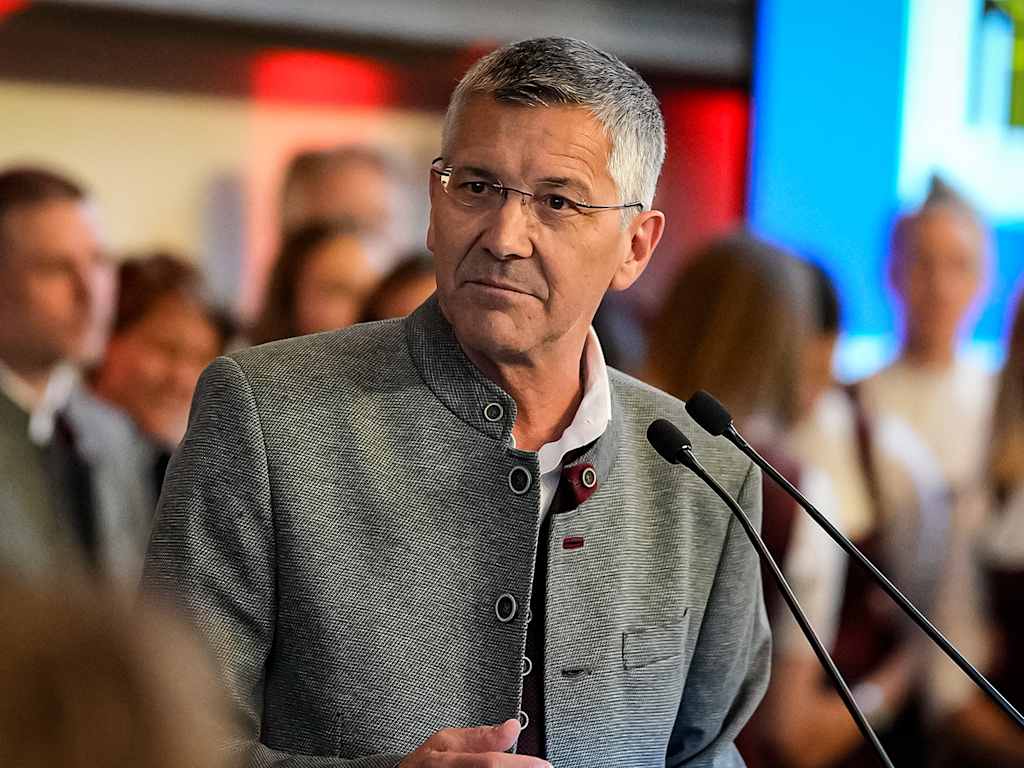 Herbert Hainer, Präsident des FC Bayern, bei seiner Rede im Münchner Rathaus