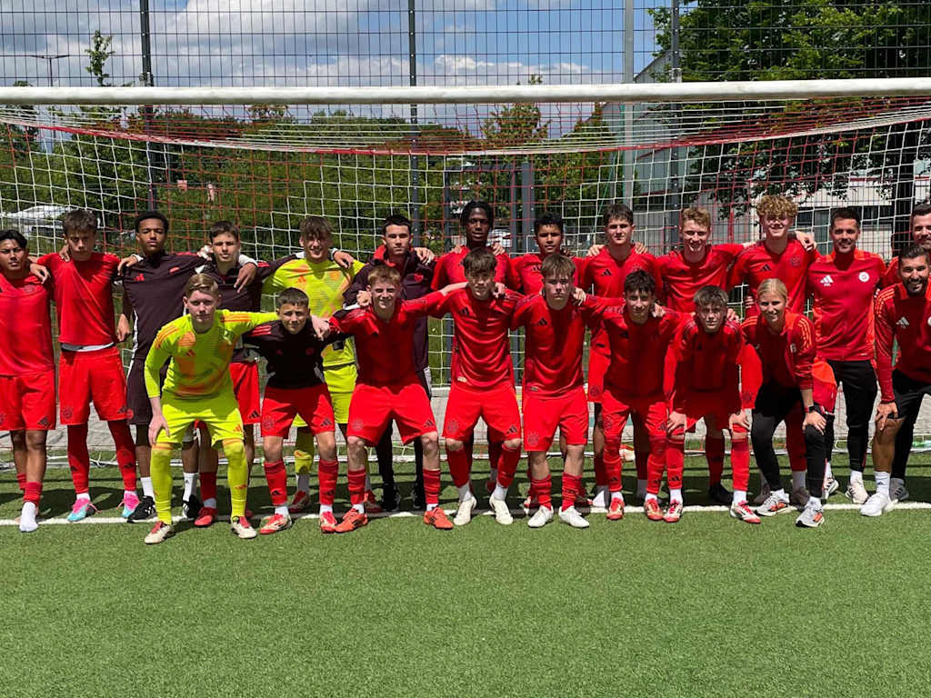 Die U16 des FC Bayern feiert Auswärtssieg gegen Deisenhofen