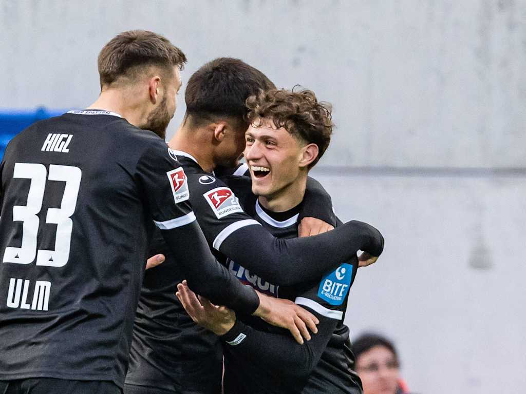 Maurice Krattenmacher, Leihspieler des FC Bayern im Einsatz für den SSV Ulm