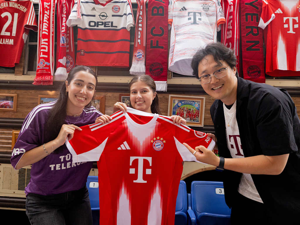 ClubEleven Soccer Bus FC Bayern office New York City