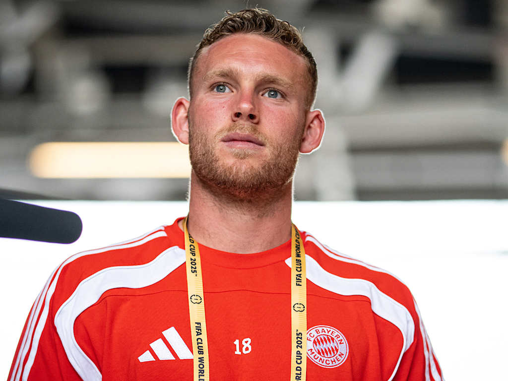 Photo of FC Bayern goalkeeper Daniel Peretz