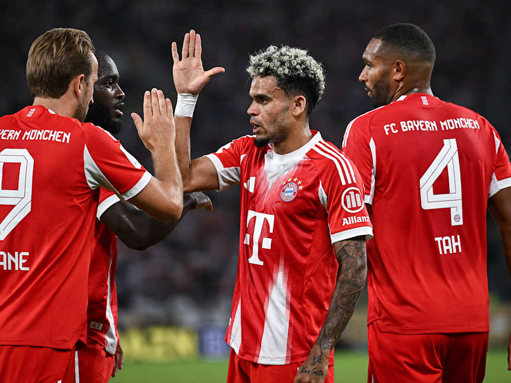Luis Díaz celebra su gol para el 0-2 en la Supercopa Franz Beckenbauer entre el VfB Stuttgart y el FC Bayern.