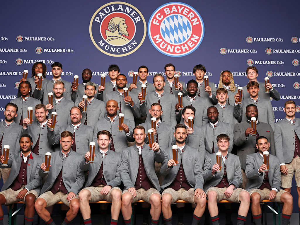 FC Bayern Lederhosen Paulaner