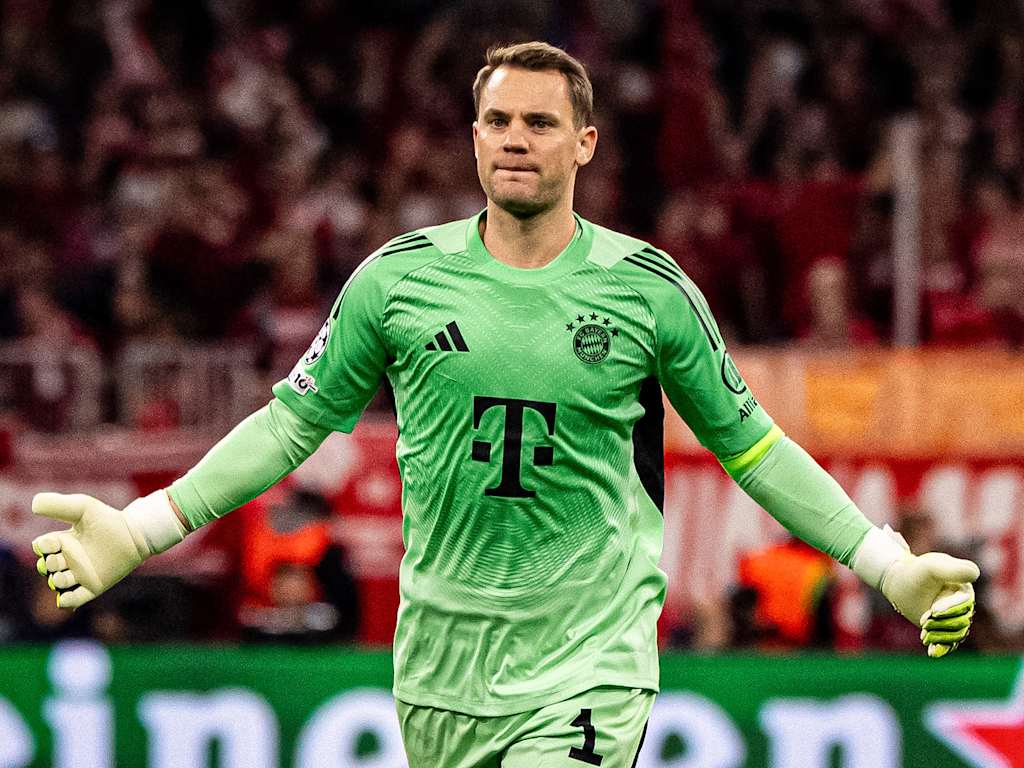 Manuel Neuer jubelt während des Heimspiels des FC Bayern zum Auftakt in die Champions League gegen den FC Chelsea