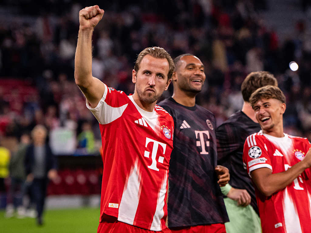Harry Kane reckt die Faust in die Höhe nach dem Sieg gegen Chelsea in der Champions League.