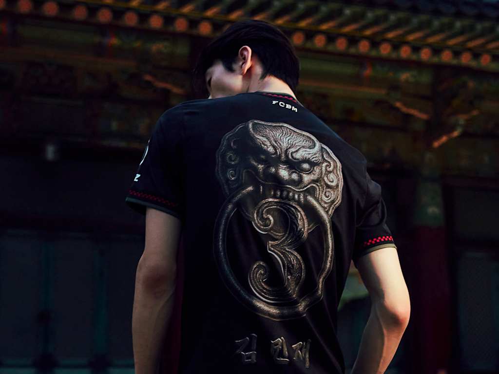 Bayern Champions League jersey with Korean design