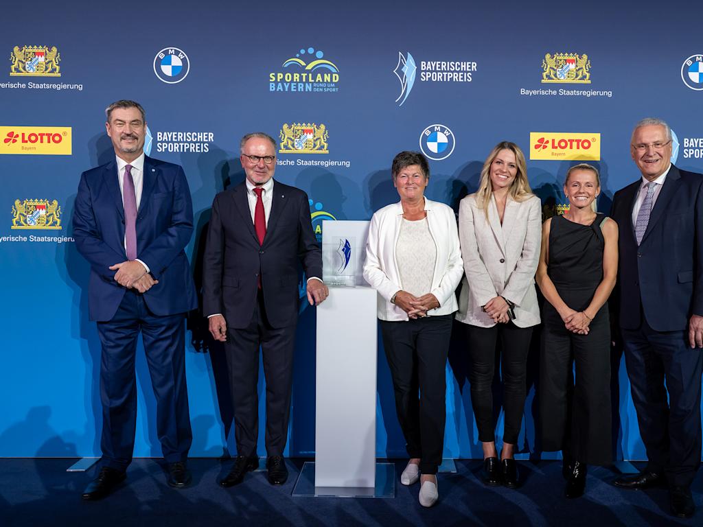 Presentation of the Bavarian Sports Prize - from left Markus Söder, Karl-Heinz Rummenigge, Karin Danner, Melanie Leupolz, Julia Simic, Joachim Herrmann