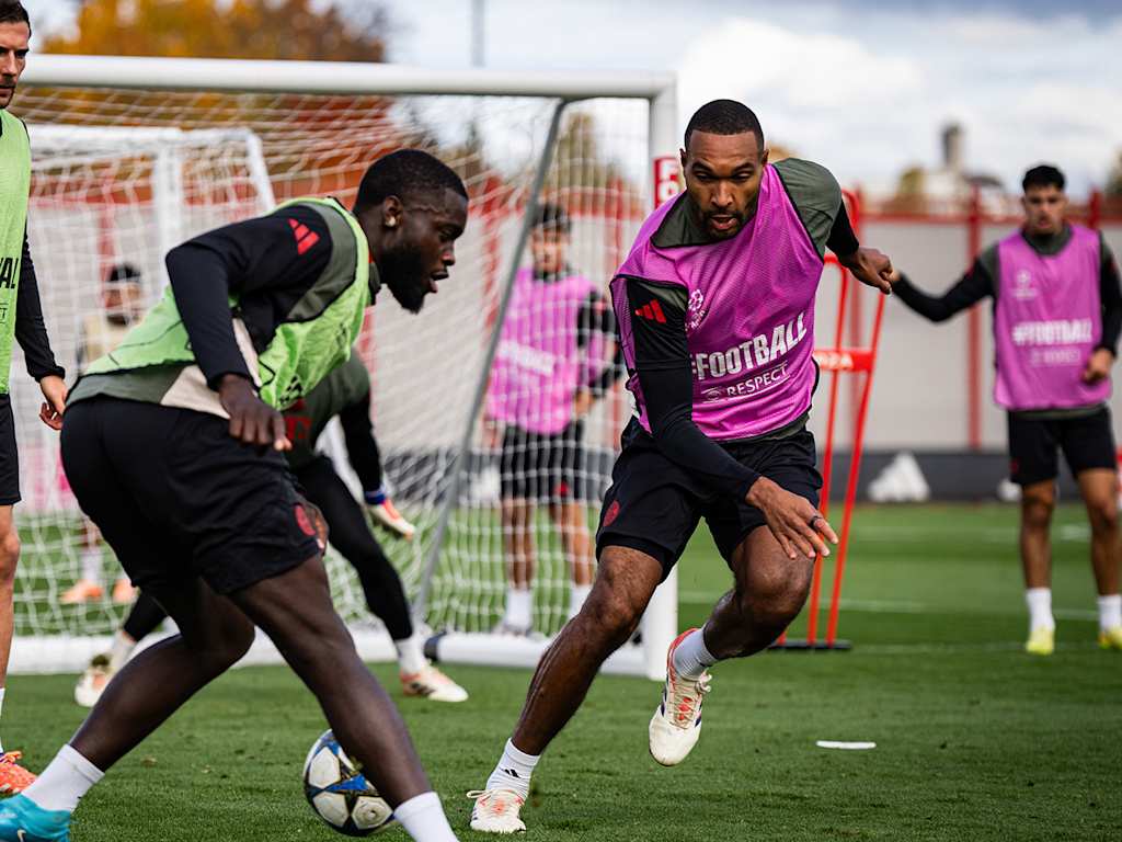 Dayot Upamecano and Jonathan Tah in a challenge in FC Bayern's final training session before the match against Club Brugge