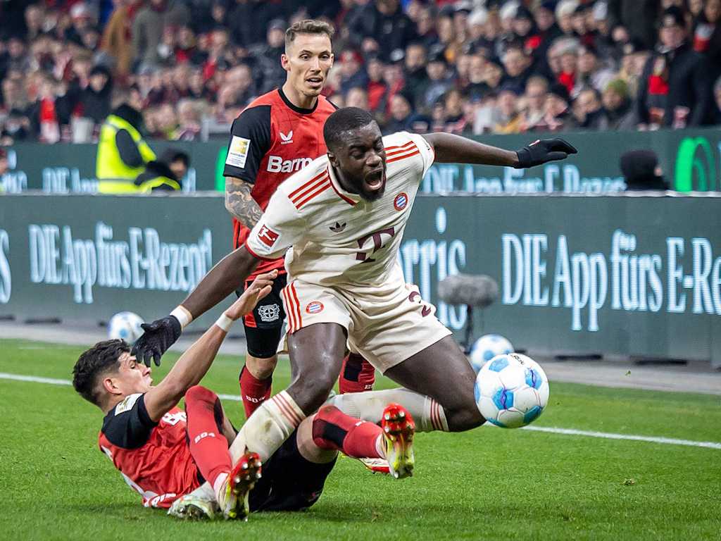 Piero Hincapié Dayot Upamecano Bayern Leverkusen