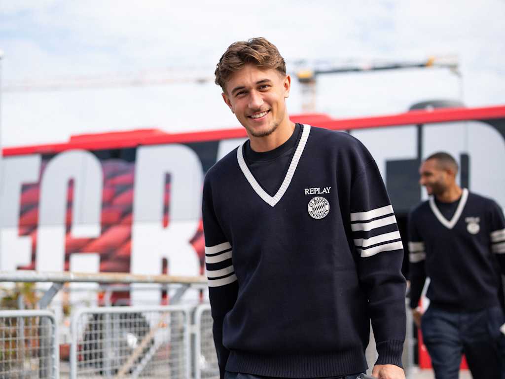 Tom Bischof auf der Reise nach Zypern