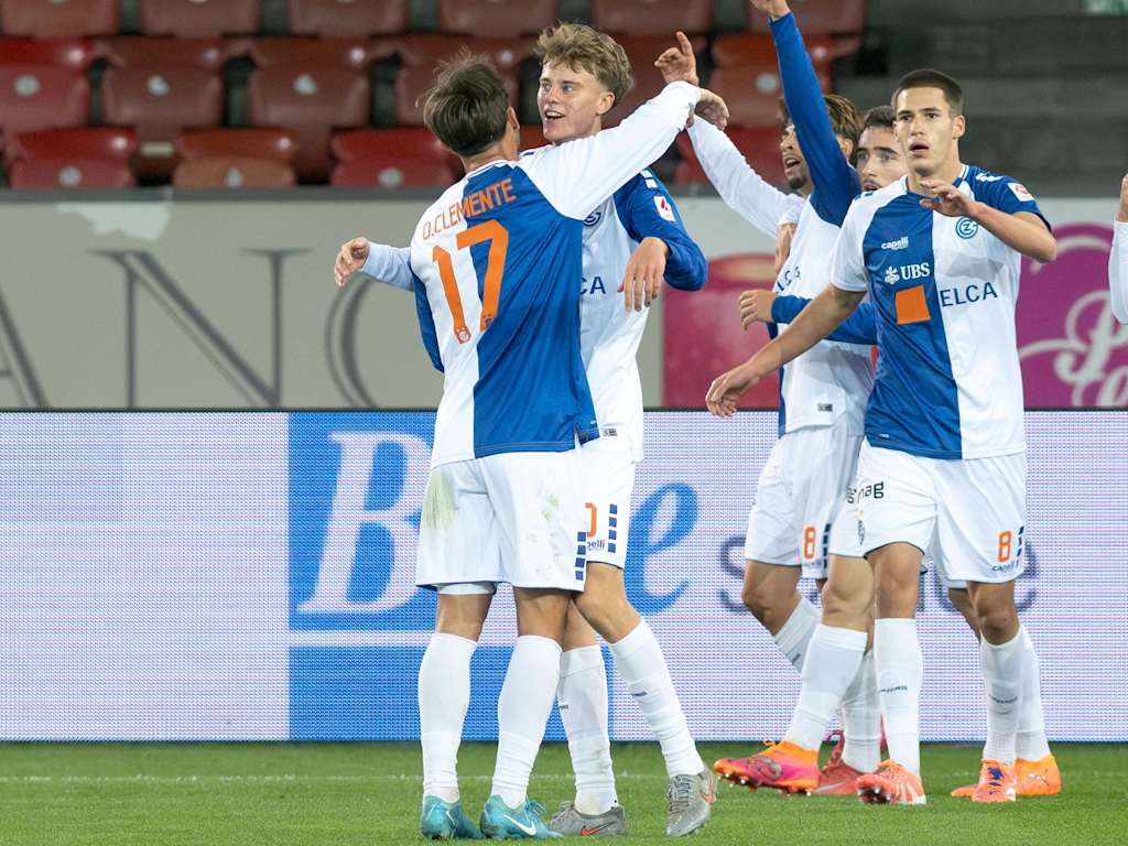 Jonathan Asp Jensen feierten mit seinen Teamkollegen.