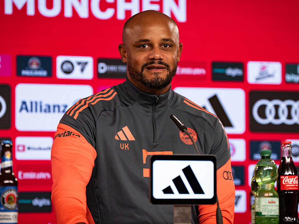 Vincent Kompany spricht auf der PK vor dem Spiel gegen Union