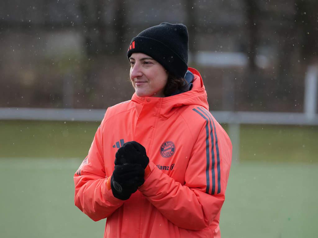 Ivon Karras, Cheftrainerin der U15-Juniorinnen, während eines Spiels ihrer Mannschaft.