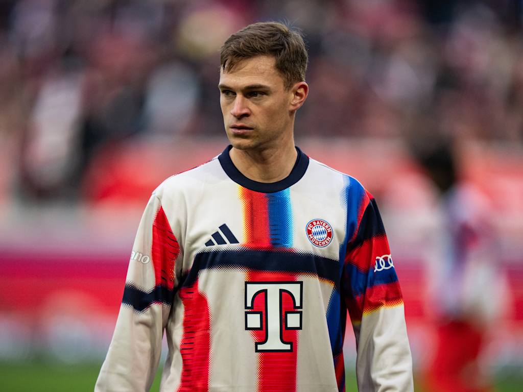 Joshua Kimmich in the warm-up at Stuttgart