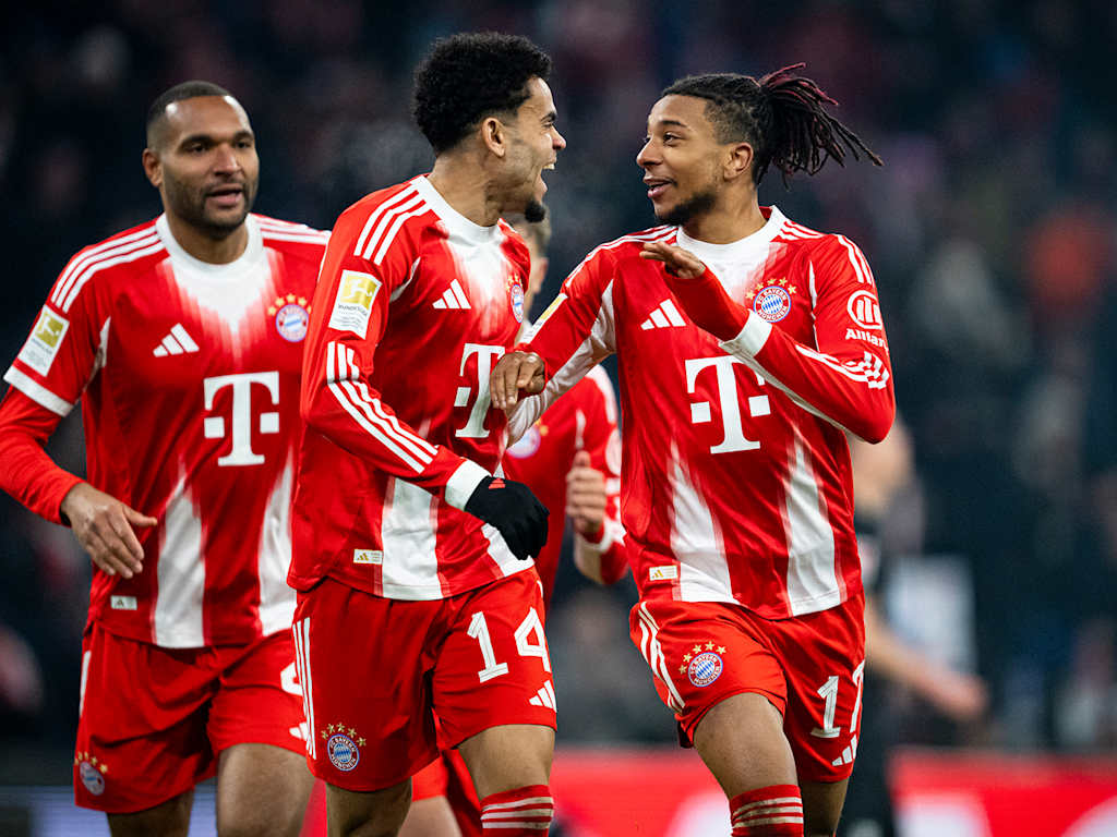 Luis Díaz Michael Olise Bayern Wolfsburg