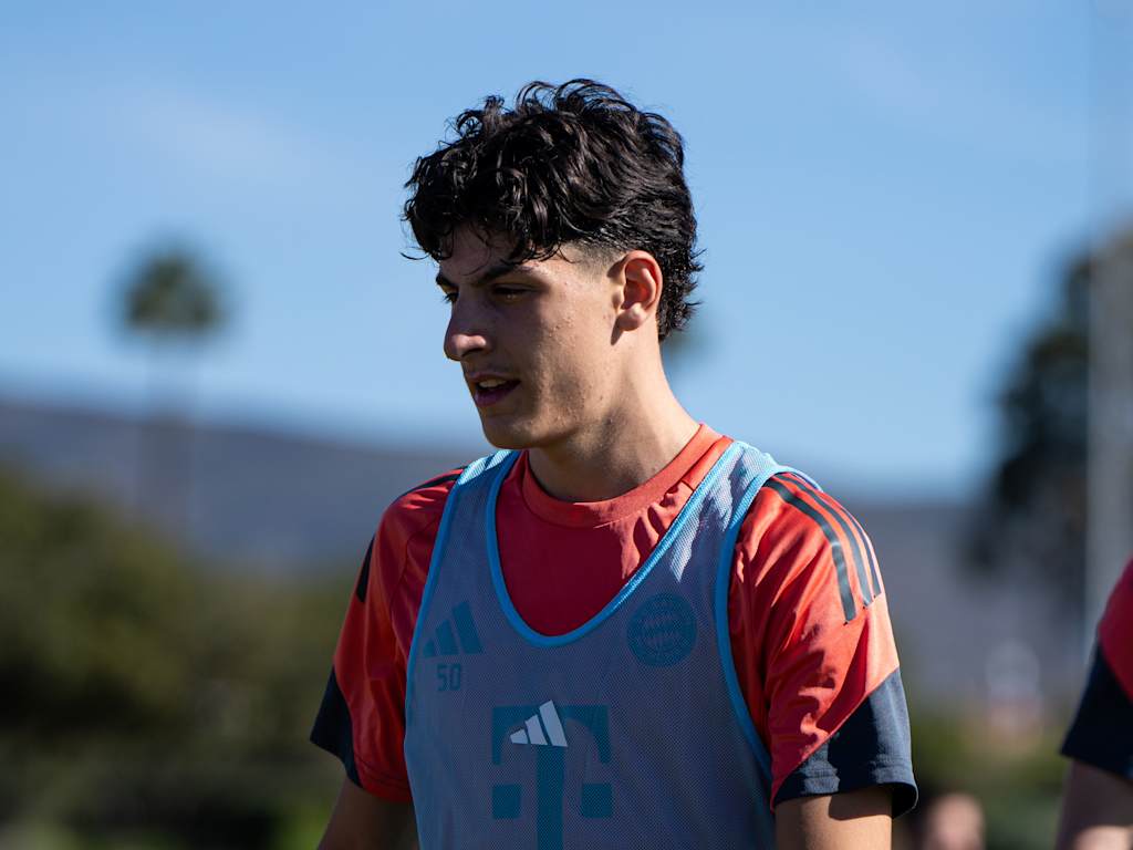 Denzi Ofli während einer Trainingseinheit im Trainingslager der FC Bayern Amateure.