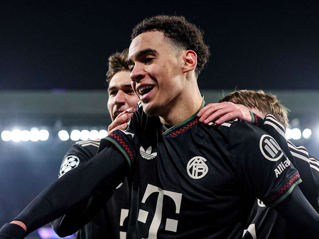 Jamal Musiala celebrates in black against Eindhoven