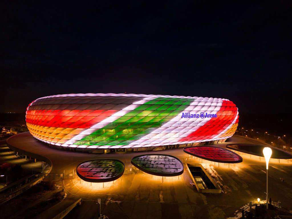 The Allianz Arena in the national colours of Italy and Germany