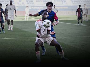 Michael Scott, im Spiel der FC Bayern U19 beim FC Barcelona