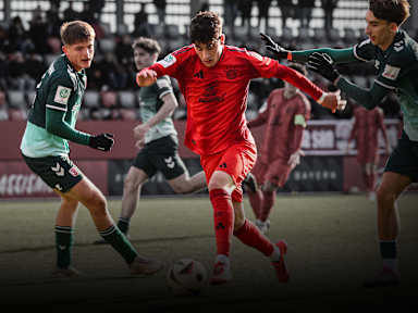 Spielszene aus dem Duell der FC Bayern U19 gegen den SSV Jahn Regensburg
