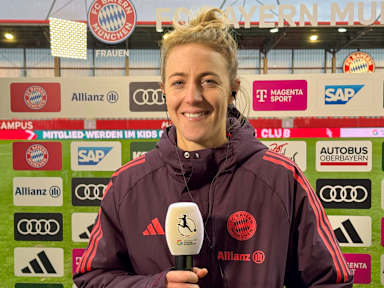 Carolin Simon nach dem Spiel der FC Bayern Frauen gegen Turbine Potsdam